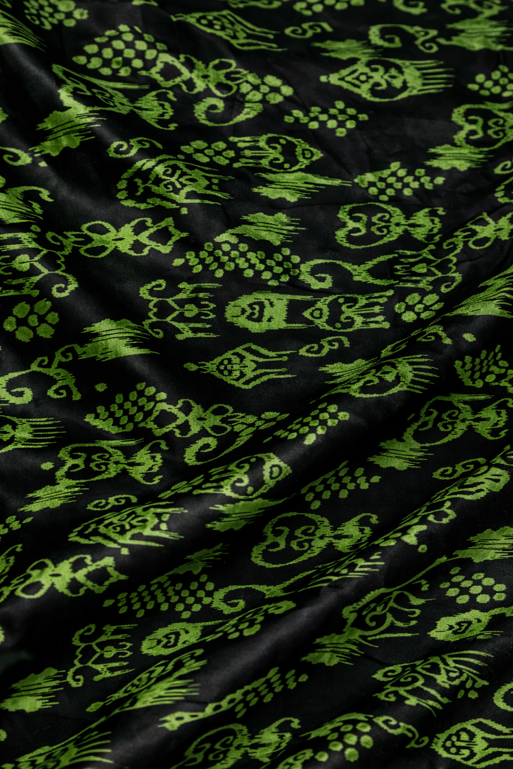 Nocturne Ikat - Satin